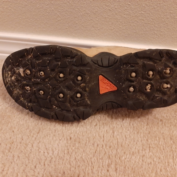 Womans Nike Hiking Shoes - Picture 3 of 4